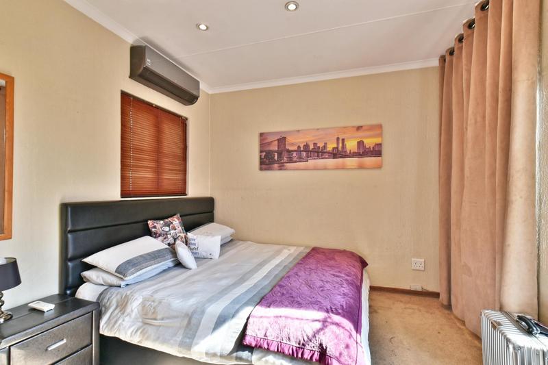 5 Bedroom Property for Sale in Morningside Gauteng