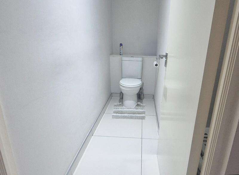 1 Bedroom Property for Sale in Morningside Gauteng