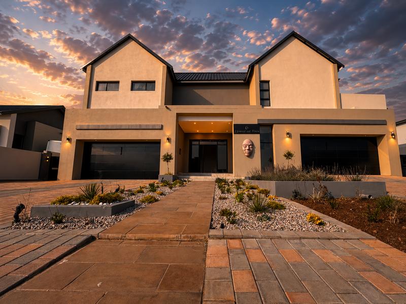 6 Bedroom Property for Sale in Midstream Heights Gauteng