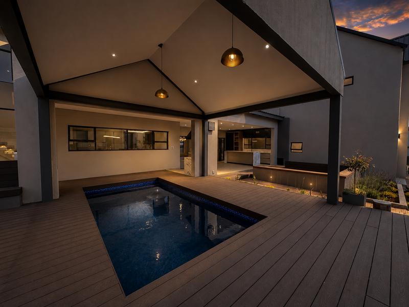 6 Bedroom Property for Sale in Midstream Heights Gauteng