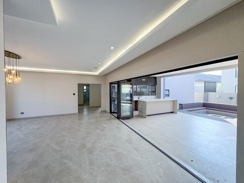 6 Bedroom Property for Sale in Midstream Heights Gauteng