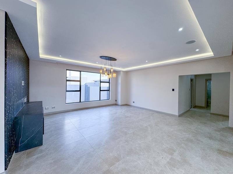 6 Bedroom Property for Sale in Midstream Heights Gauteng