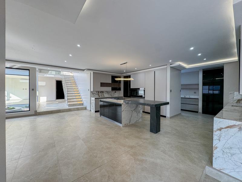 6 Bedroom Property for Sale in Midstream Heights Gauteng