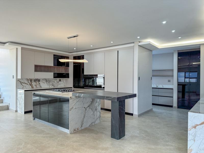 6 Bedroom Property for Sale in Midstream Heights Gauteng