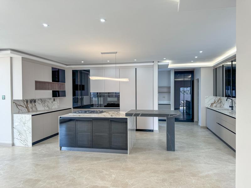 6 Bedroom Property for Sale in Midstream Heights Gauteng