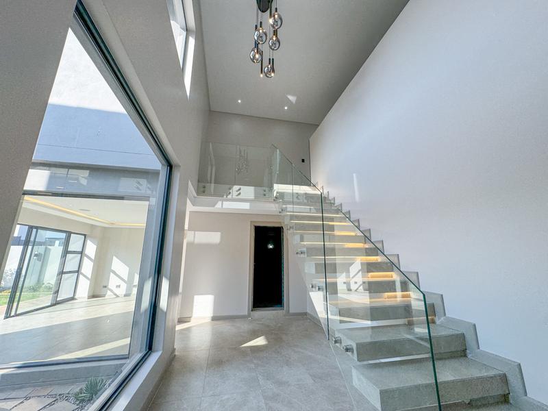6 Bedroom Property for Sale in Midstream Heights Gauteng