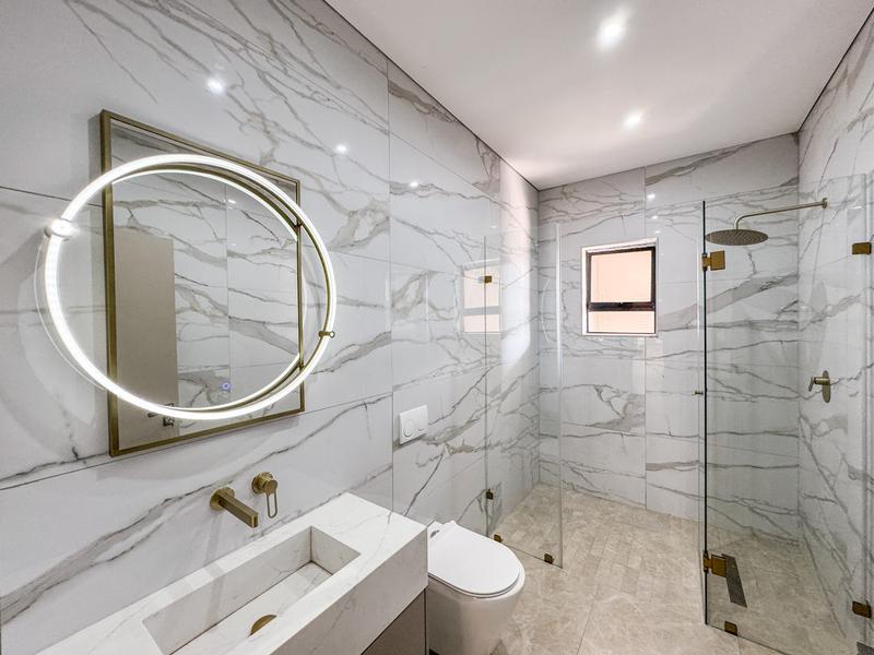 6 Bedroom Property for Sale in Midstream Heights Gauteng