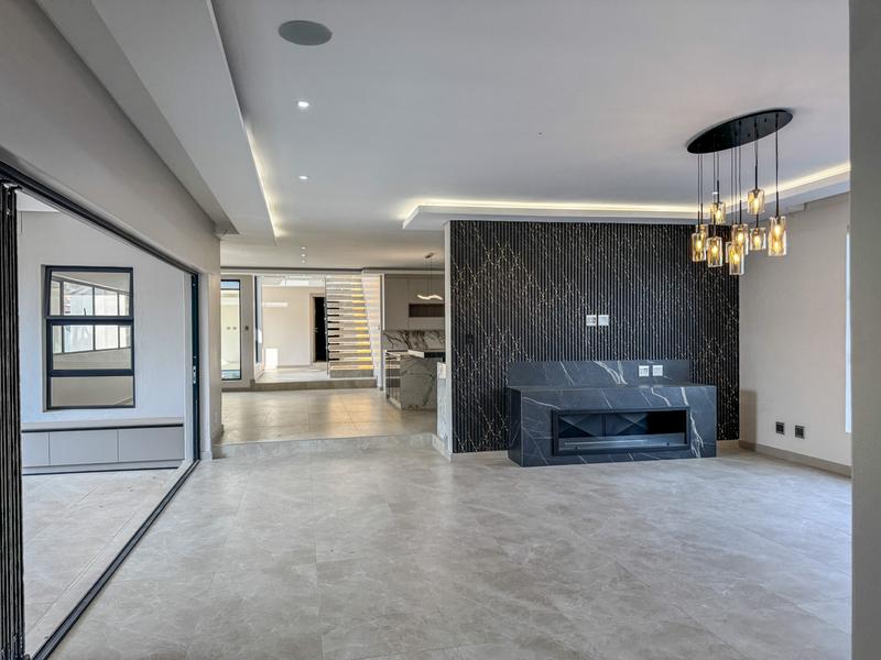 6 Bedroom Property for Sale in Midstream Heights Gauteng
