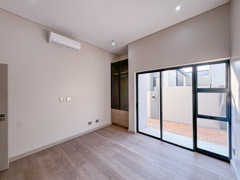 6 Bedroom Property for Sale in Midstream Heights Gauteng