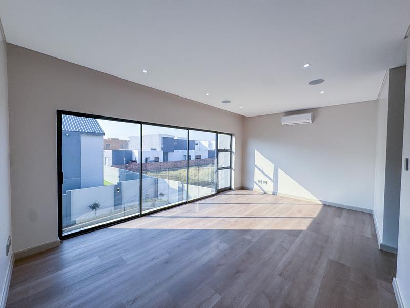6 Bedroom Property for Sale in Midstream Heights Gauteng