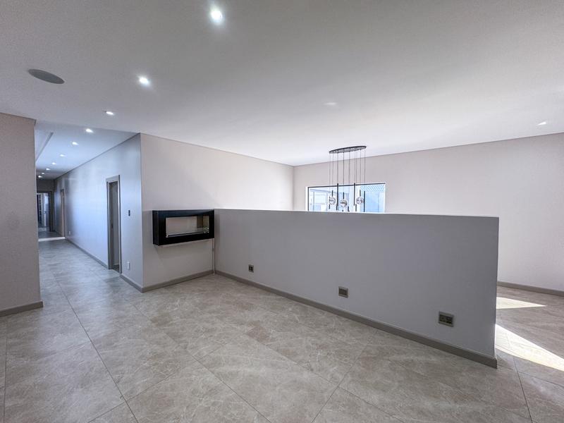 6 Bedroom Property for Sale in Midstream Heights Gauteng