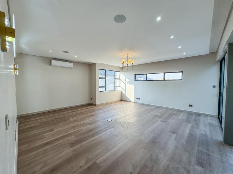6 Bedroom Property for Sale in Midstream Heights Gauteng