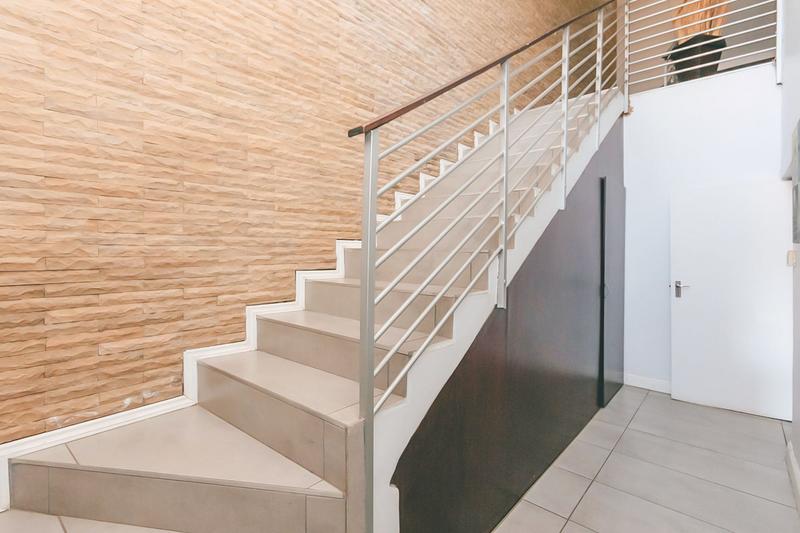 4 Bedroom Property for Sale in Roodekrans Gauteng