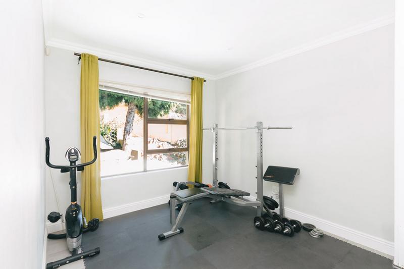 4 Bedroom Property for Sale in Roodekrans Gauteng