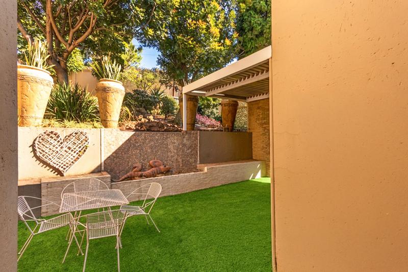 4 Bedroom Property for Sale in Roodekrans Gauteng