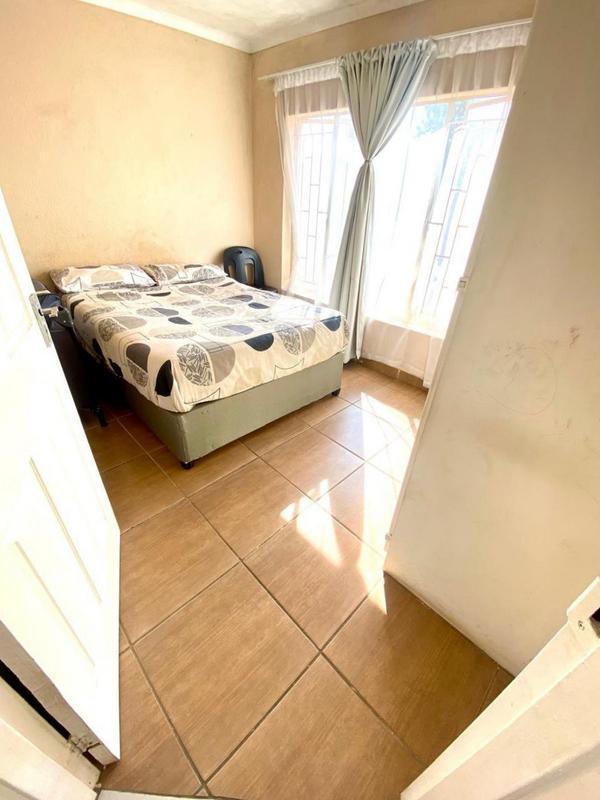 2 Bedroom Property for Sale in Princess A H Gauteng