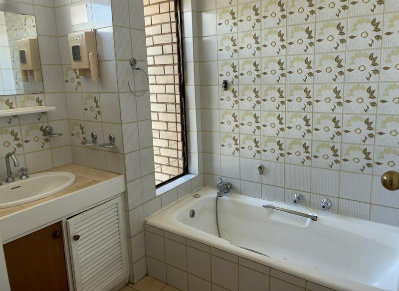 To Let 4 Bedroom Property for Rent in Brooklyn Gauteng