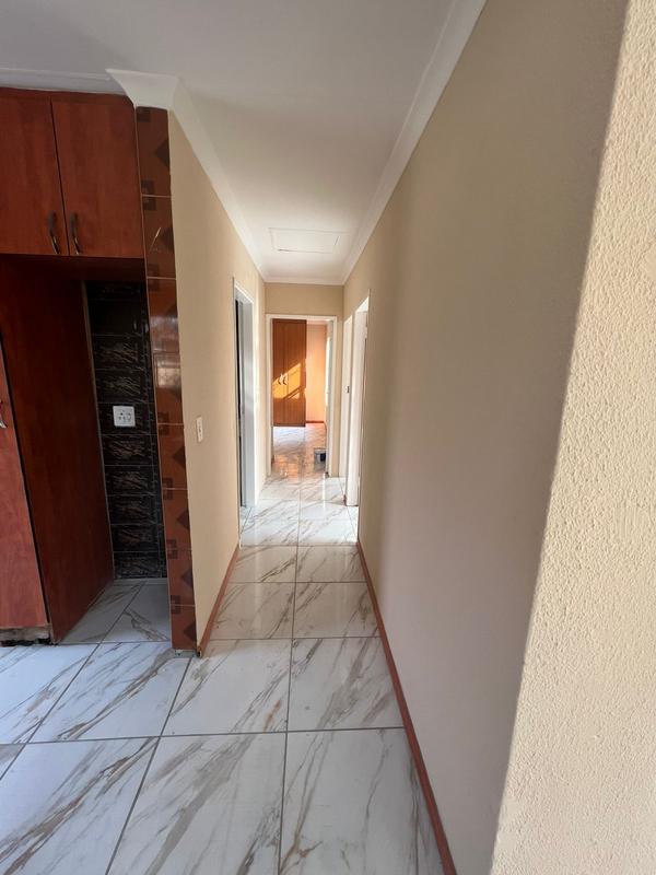 To Let 3 Bedroom Property for Rent in Kibler Park Gauteng
