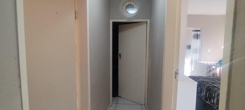 2 Bedroom Property for Sale in Groblerpark Gauteng