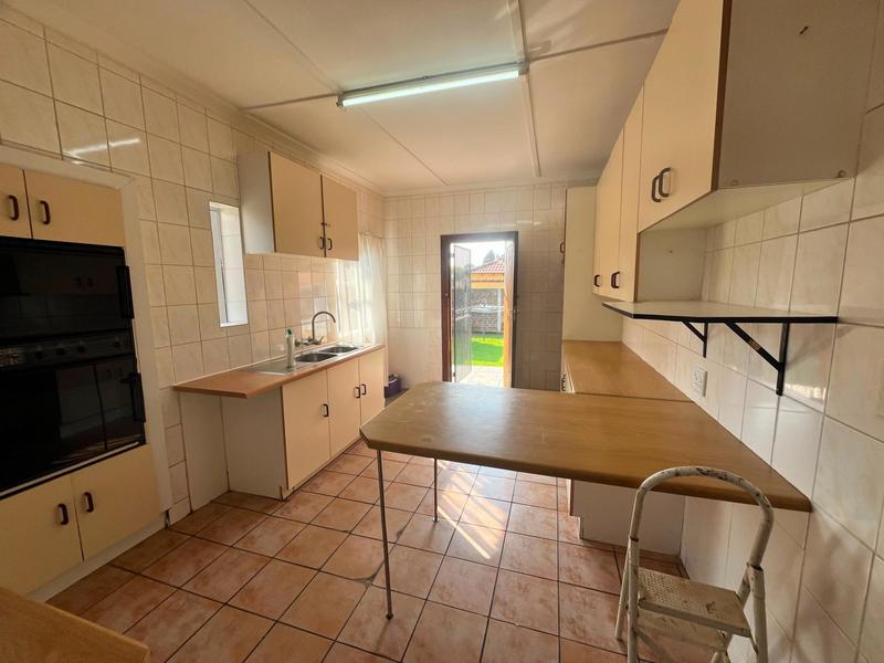 3 Bedroom Property for Sale in Dunnottar Gauteng