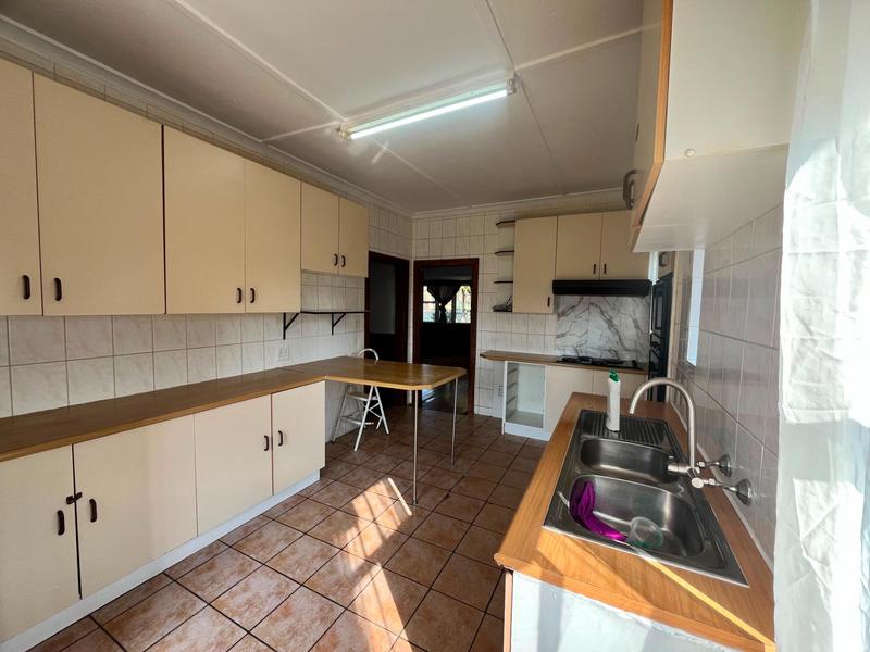 3 Bedroom Property for Sale in Dunnottar Gauteng