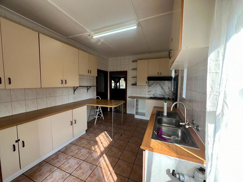 3 Bedroom Property for Sale in Dunnottar Gauteng