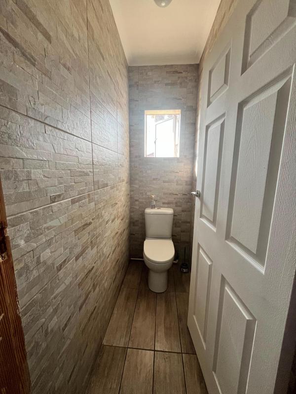 3 Bedroom Property for Sale in Dunnottar Gauteng