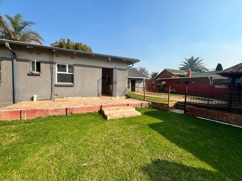 3 Bedroom Property for Sale in Dunnottar Gauteng