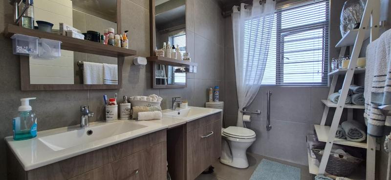 3 Bedroom Property for Sale in Waterkloof A H Gauteng