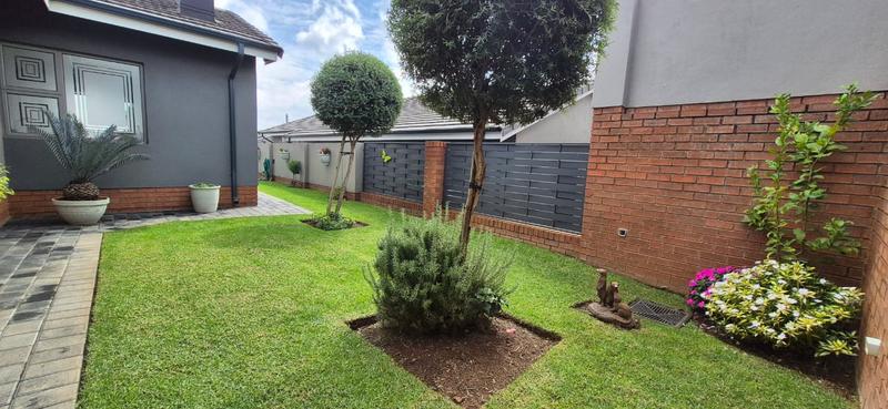 3 Bedroom Property for Sale in Waterkloof A H Gauteng