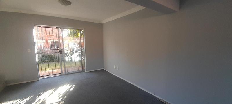2 Bedroom Property for Sale in Hennopspark Gauteng