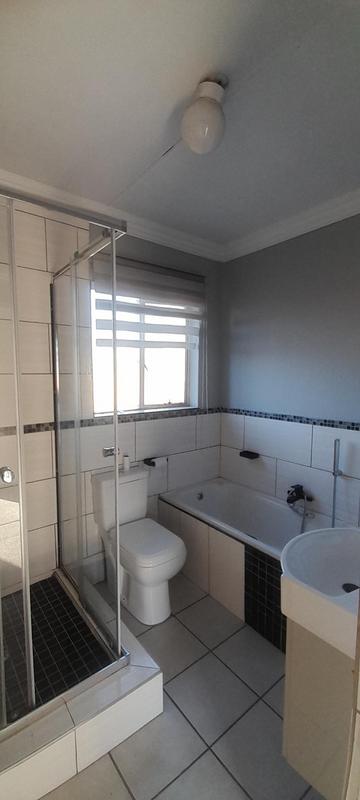 2 Bedroom Property for Sale in Hennopspark Gauteng