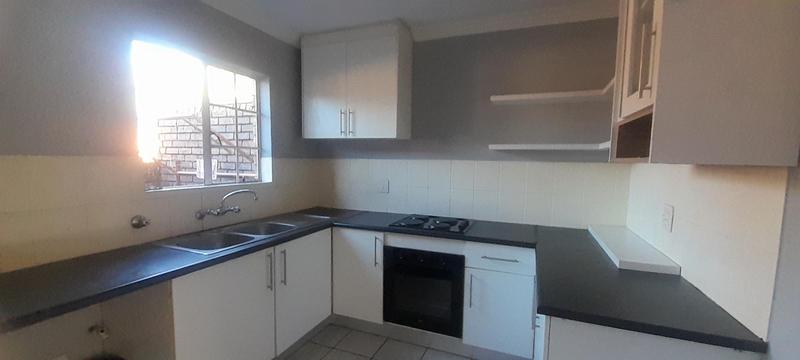 2 Bedroom Property for Sale in Hennopspark Gauteng