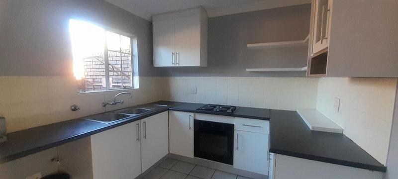 2 Bedroom Property for Sale in Hennopspark Gauteng