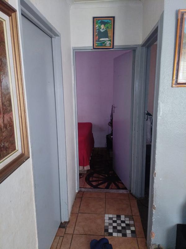 2 Bedroom Property for Sale in Protea Glen Gauteng
