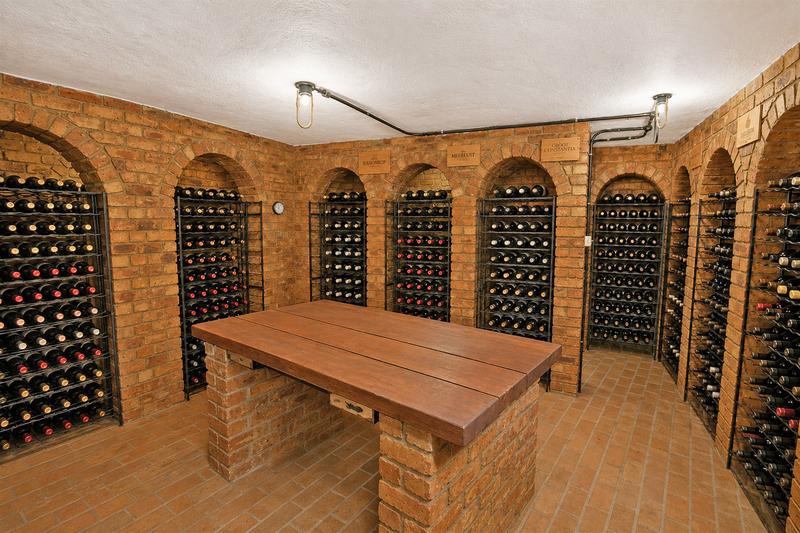 To Let 5 Bedroom Property for Rent in Bryanston Gauteng