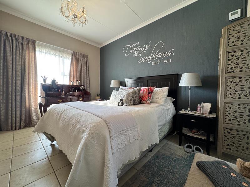 2 Bedroom Property for Sale in Wilgeheuwel Gauteng