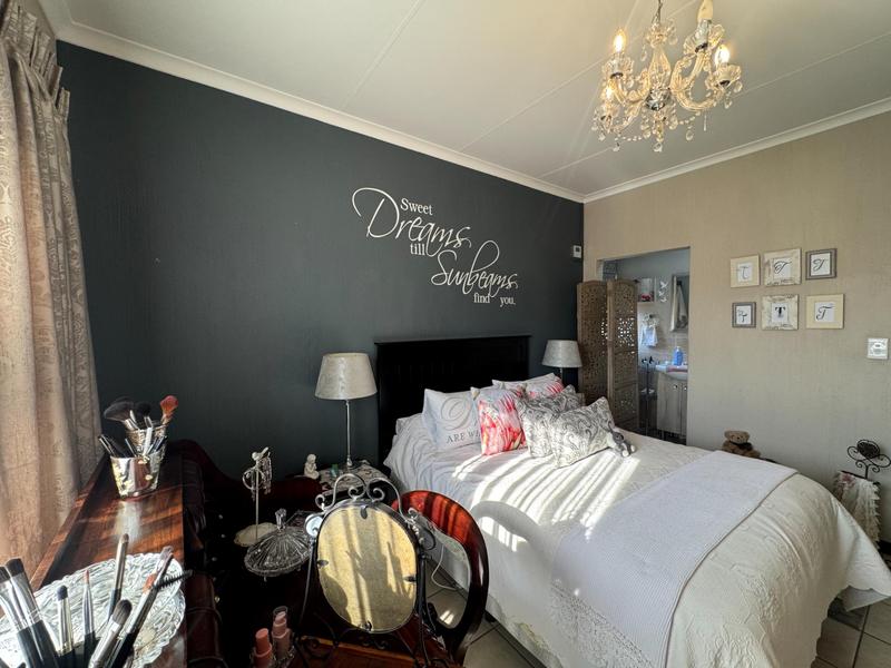 2 Bedroom Property for Sale in Wilgeheuwel Gauteng