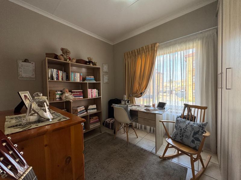 2 Bedroom Property for Sale in Wilgeheuwel Gauteng