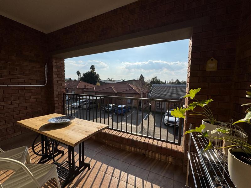 2 Bedroom Property for Sale in Wilgeheuwel Gauteng