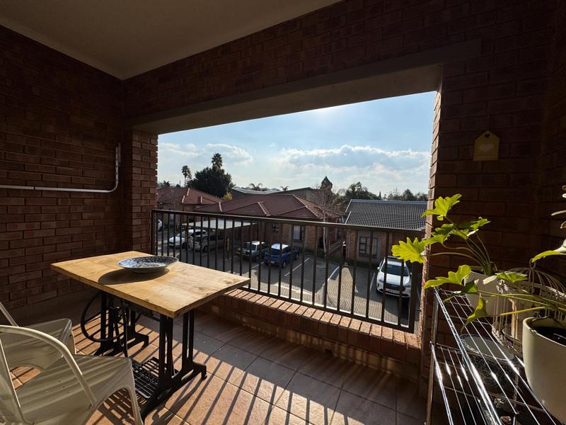 2 Bedroom Property for Sale in Wilgeheuwel Gauteng