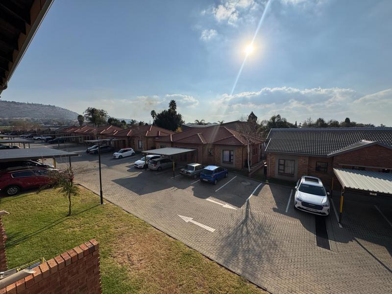 2 Bedroom Property for Sale in Wilgeheuwel Gauteng