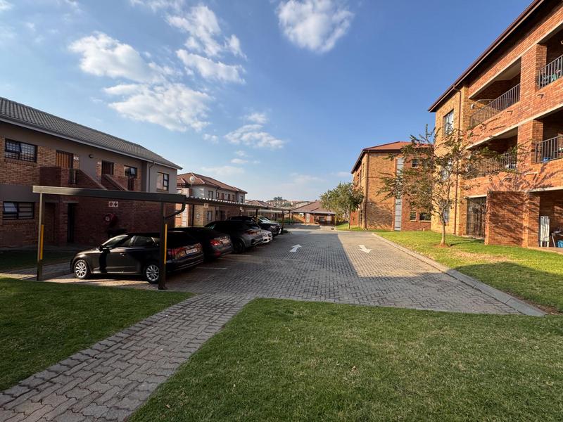 2 Bedroom Property for Sale in Wilgeheuwel Gauteng