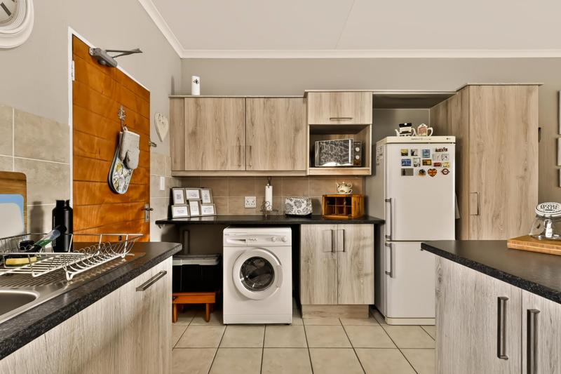 2 Bedroom Property for Sale in Wilgeheuwel Gauteng