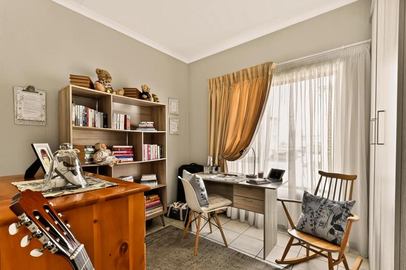 2 Bedroom Property for Sale in Wilgeheuwel Gauteng