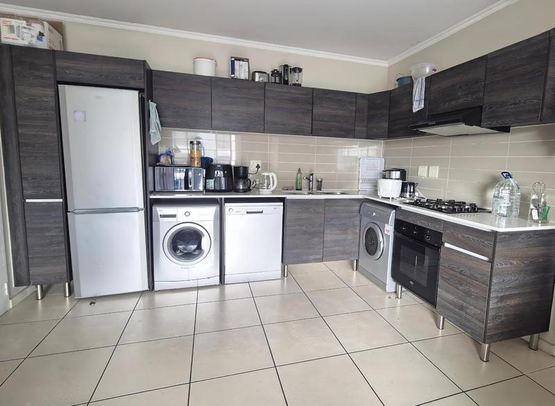 1 Bedroom Property for Sale in Bryanston Gauteng