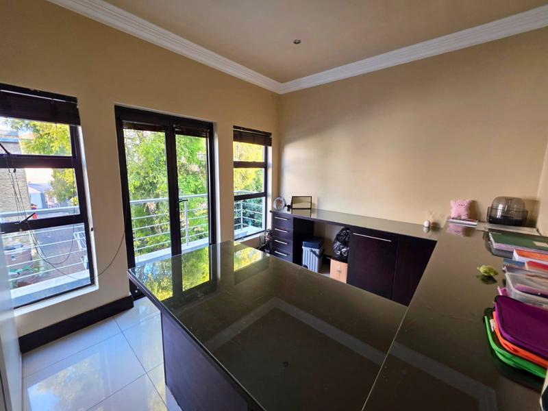 4 Bedroom Property for Sale in Glen Erasmia Gauteng