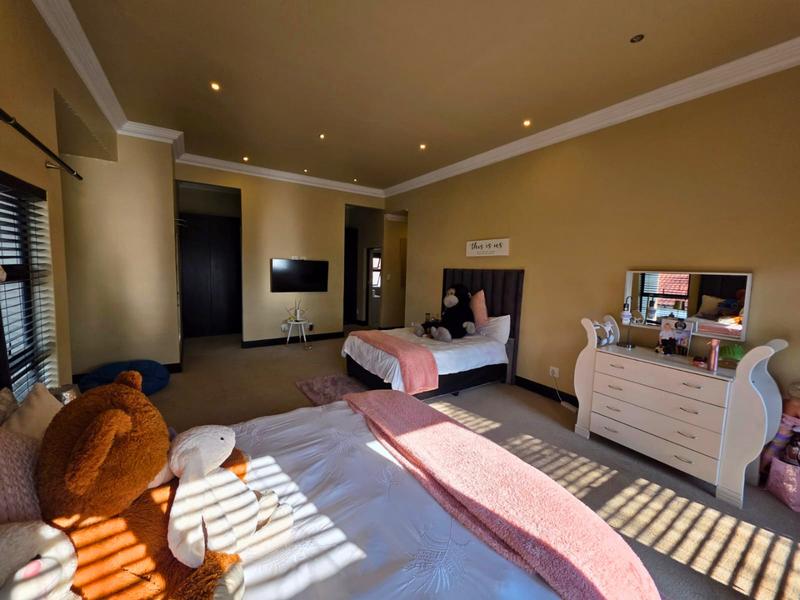 4 Bedroom Property for Sale in Glen Erasmia Gauteng