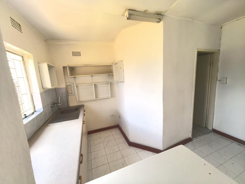 To Let 1 Bedroom Property for Rent in Edenvale Gauteng