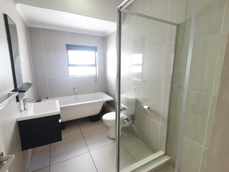 To Let 2 Bedroom Property for Rent in Greenstone Hill Gauteng
